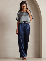 [Dark Gray] Women's pure silk short sleeve round neck T-shirt in gray, styled with navy pants 007