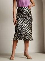 [Leopard] Model wearing 19 Momme silk leopard print straight long skirt with purple top and gold heels 005