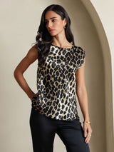 [Leopard] Model wearing leopard print 19 Momme silk cap sleeve crew neck top with black pants 005