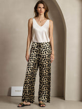 [Leopard] Model in 19 Momme silk leopard print wide-leg pants with drawstring waist and side pockets 004
