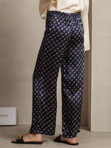 [Navy Chain] Navy 19 momme silk wide-leg pants with gold chain print and elastic waist 002