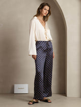 [Navy Chain] Model wearing navy 19 Momme silk chain print wide-leg pants with drawstring waist 004