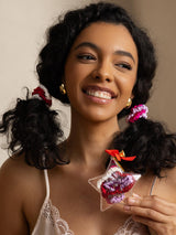 [Group] Woman wearing colorful 100% Mulberry silk hair scrunchies, holding star gift pack 002