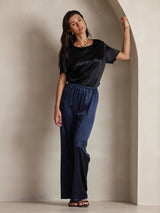 [Black] Woman wearing black pure silk short sleeve round neck T-shirt with navy pants 007