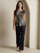 [Leopard] Model wearing leopard print 19 momme silk cap sleeve round neck top with black pants 006