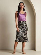 [Leopard] Model wearing 19 momme silk leopard print straight long skirt with purple silk tank 001